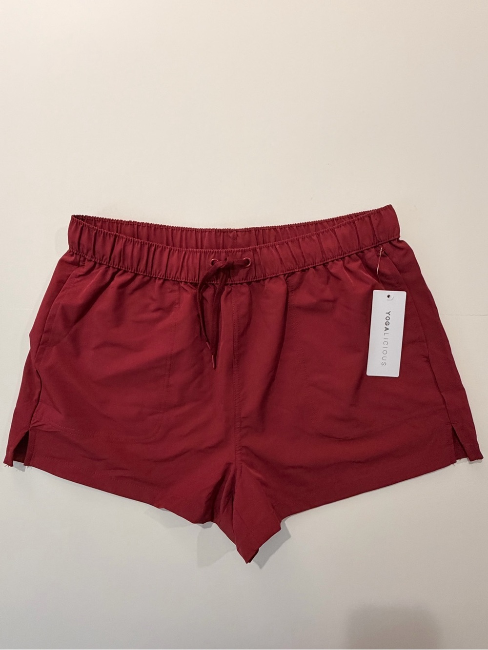 Yogalicious Citylite Hailey Shorts Tibetan Red NWT Size Large